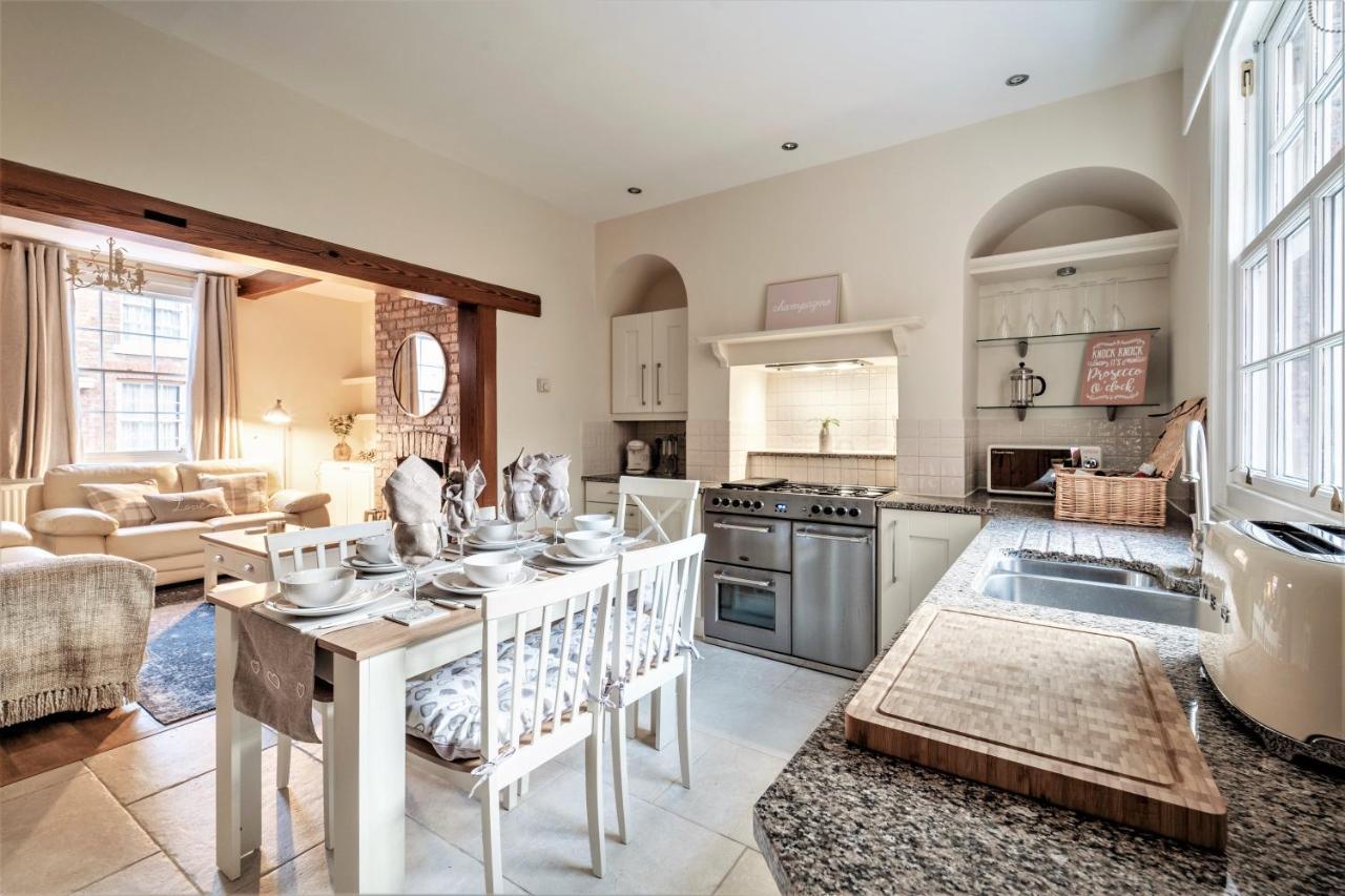 The Cottage In Chester, Sleeps 6 With Free Parking 外观 照片