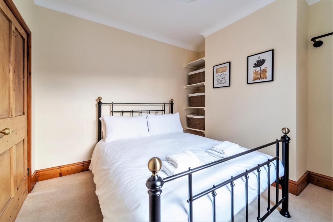 The Cottage In Chester, Sleeps 6 With Free Parking 外观 照片